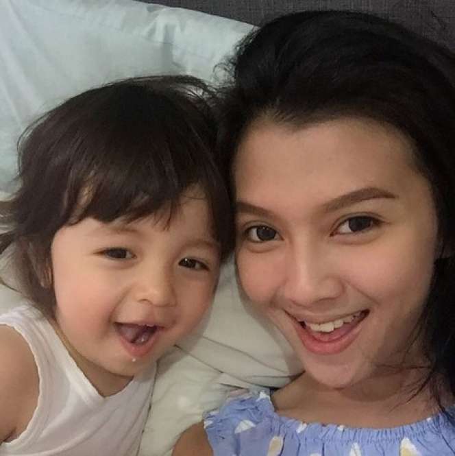 Artis Cantik Usia 22 Tahun ini Meninggal Saat Syuting, Begini Nasib Anaknya Sekarang, Lihat 7 Potretnya!
