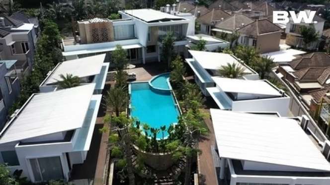 Adu Mewah 7 Rumah Crazy Rich Indonesia, Milik Indra Kenz Paling Megah Bak Istana!