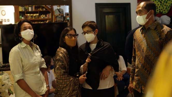 FOTO: Duka di Rumah Maura Magnalia, Putri Nurul Arifin yang Meninggal Dunia