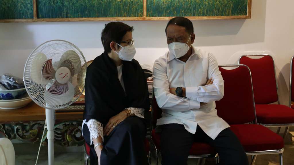 FOTO: Artis Hingga Menteri Berduka untuk Putri Sulung Nurul Arifin