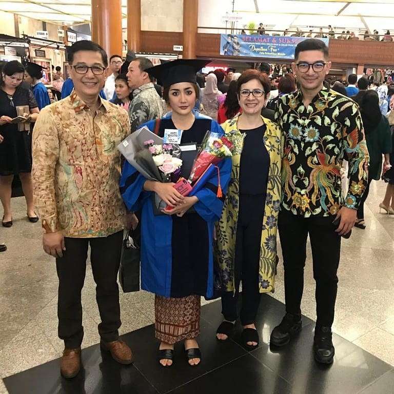 10 Potret Melkior Mirari, Anak Bungsu Nurul Arifin yang Tampan - Kini Jadi Anak Tunggal!