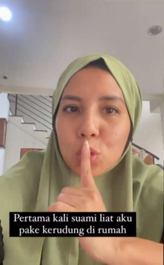 Penampilan Terbaru Tya Ariestya Usai Berhijab, Makin Nyaman Meski Sempat Dikritik!