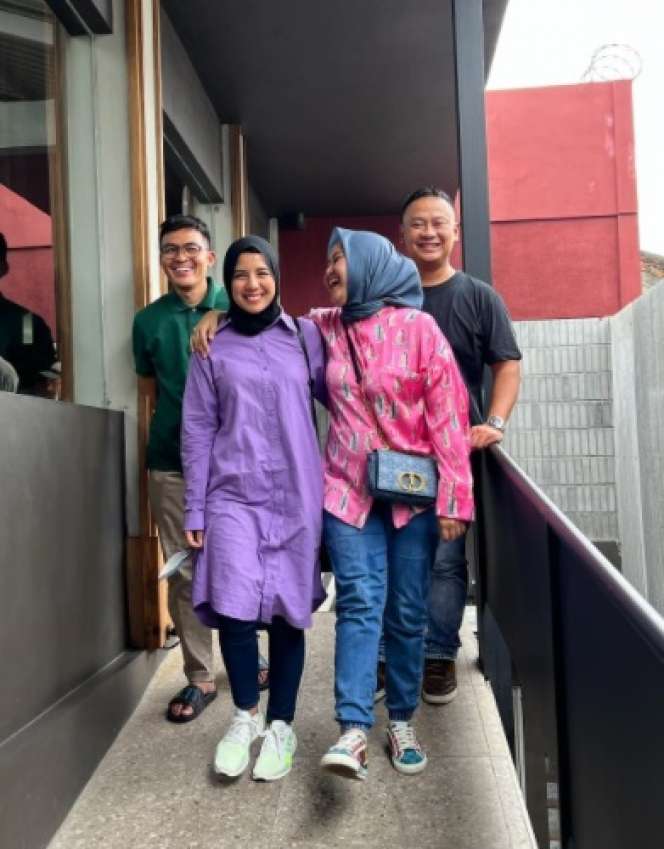 Penampilan Terbaru Tya Ariestya Usai Berhijab, Makin Nyaman Meski Sempat Dikritik!
