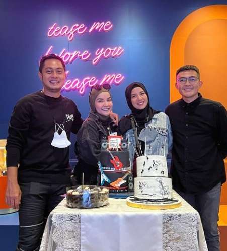 Penampilan Terbaru Tya Ariestya Usai Berhijab, Makin Nyaman Meski Sempat Dikritik!