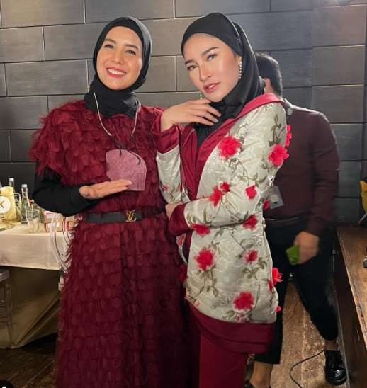 Penampilan Terbaru Tya Ariestya Usai Berhijab, Makin Nyaman Meski Sempat Dikritik!