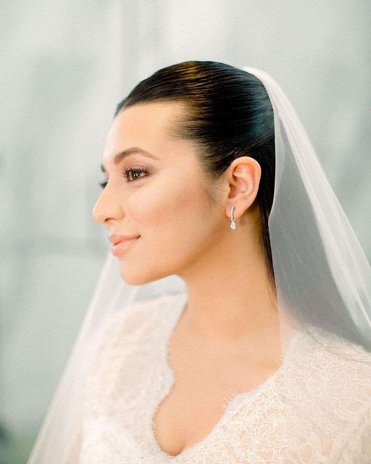 7 Potret Athisha Khan Adik Ipar Engku Emran Menikah, Gaun Pengantin Jadi Sorotan!