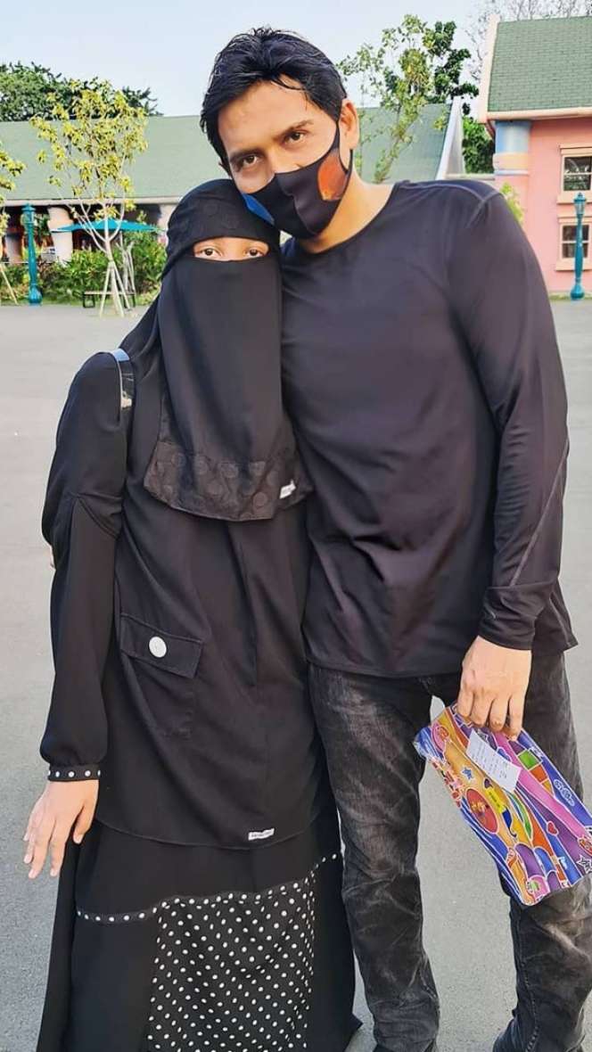Sudah Remaja, 5 Potret Nokia Alike Anak Semata Wayang Lucky Hakim yang Tampil Bercadar