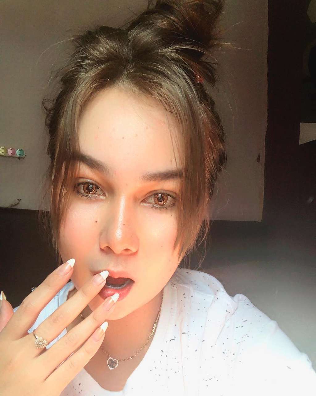 5 Pesona Claudya Calon Istri Aprilio Manganang, Parasnya Mirip Milea!
