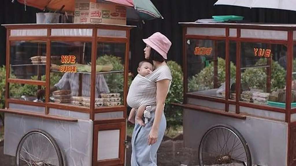 Adu Gaya ‘Mewah’ 12 Artis Saat Belanja ke Pasar Tradisional, Syahrini Bikin Melongo!