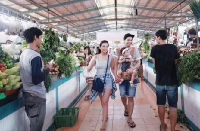 Adu Gaya ‘Mewah’ 12 Artis Saat Belanja ke Pasar Tradisional, Syahrini Bikin Melongo!