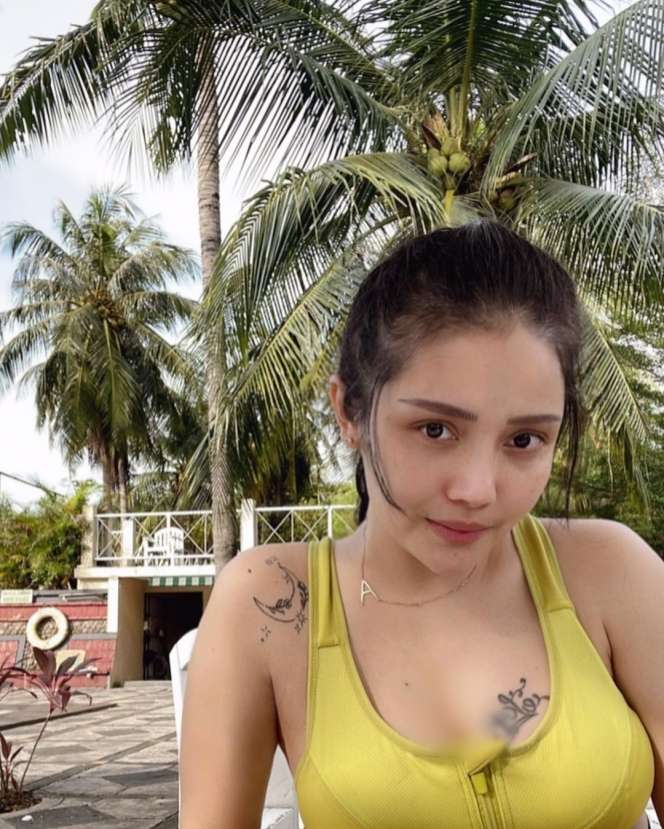 Ingat Mawar AFI? Dulu Polos Kini Jadi Sosialita yang Hot Abis, Lihat 9 Potretnya!