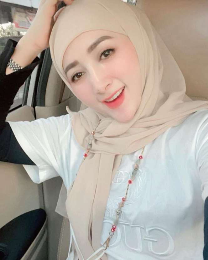 Ingat Biduan Cantik Jadi Kepala Desa Lamongan? Kondisinya Berubah Setelah Tak Viral, Lihat 7 Potretnya