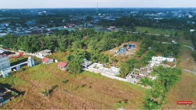 10 Potret ‘Dufan Mini’ Milik Olla Ramlan yang Terbengkalai, Tampak Angker Bak Kota Mati!