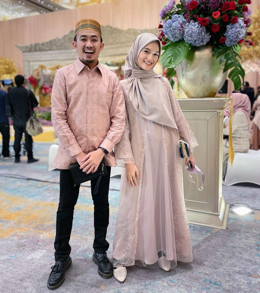 7 Potret Baby Bump Jihan Salsabila Istri Ustaz Syam, Aura Keibuannya Curi Perhatian!