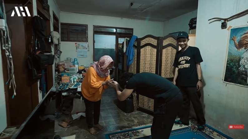 10 Potret Rumah Katak Bhizer ‘Si Raja Tawuran’ yang Viral, Dulu Reyot Kini Megah 3 Lantai!