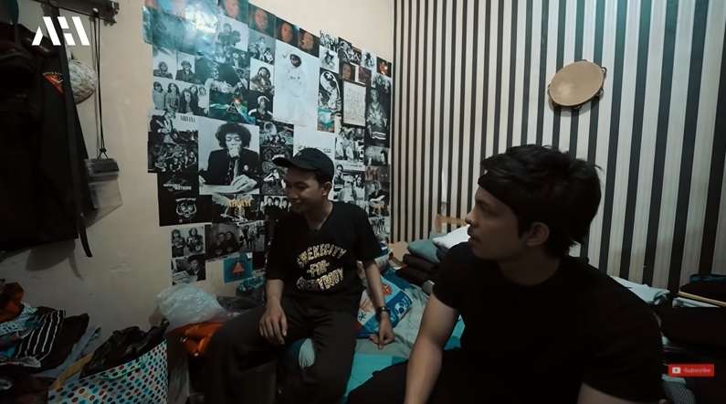 10 Potret Rumah Katak Bhizer ‘Si Raja Tawuran’ yang Viral, Dulu Reyot Kini Megah 3 Lantai!