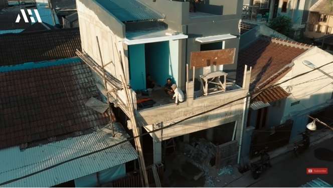 10 Potret Rumah Katak Bhizer ‘Si Raja Tawuran’ yang Viral, Dulu Reyot Kini Megah 3 Lantai!