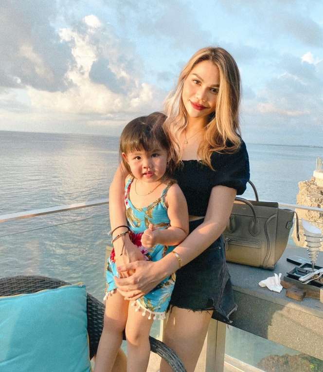 Imutnya Katherine Anak DJ Katty Butterfly, Umur 3 Tahun Bisa Bicara 3 Bahasa!