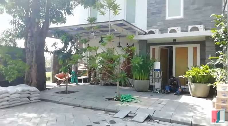 10 Potret Rumah Puspo Wardoyo Si ‘Presiden Poligami’, Mewah & Seluas Satu Blok Perumahan!