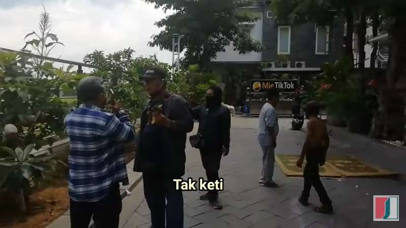 10 Potret Rumah Puspo Wardoyo Si ‘Presiden Poligami’, Mewah & Seluas Satu Blok Perumahan!