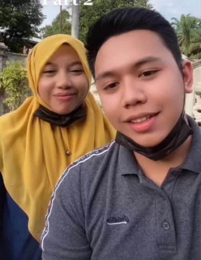 Ingat Pemuda yang Nikahi Gurunya Lebih Tua 25 Tahun? Kondisinya Berubah Usai Tak Viral, Lihat 7 Potretnya!