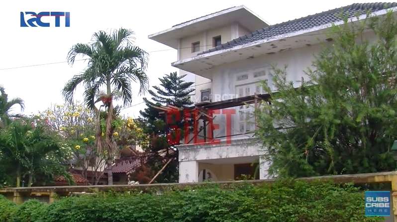 10 Potret Rumah Eza Yayang ‘Tukang Ojek Pengkolan’, Ternyata Besar dan Megah Bak Istana!