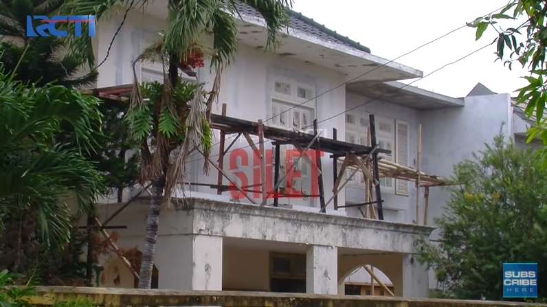 10 Potret Rumah Eza Yayang ‘Tukang Ojek Pengkolan’, Ternyata Besar dan Megah Bak Istana!