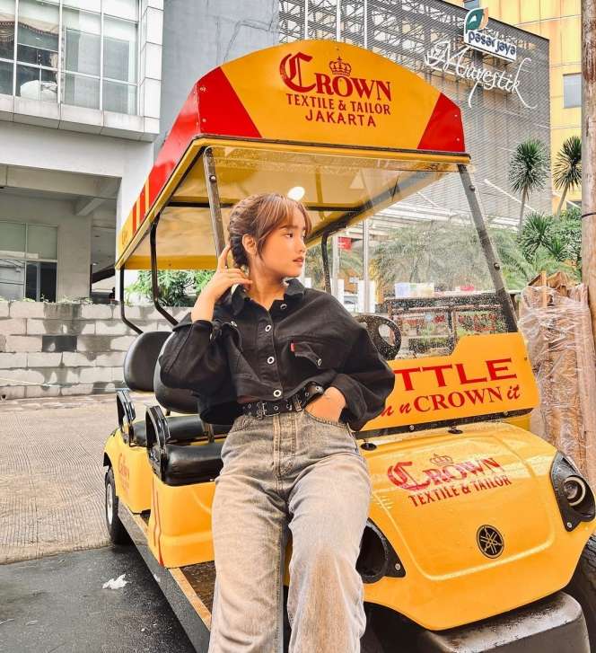 Makin Tajir Fuji Diam-Diam Transfer Rp100 Juta ke Ayahnya