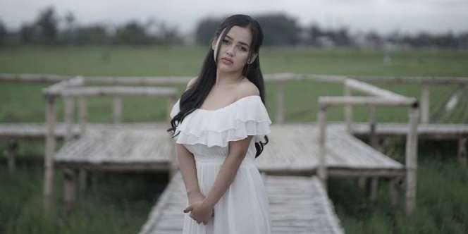 5 Potret Terbaru Clara Gopa 'Duo Semangka' Usai Dikabarkan Kena Guna-Guna, Parasnya Jadi Sorotan!