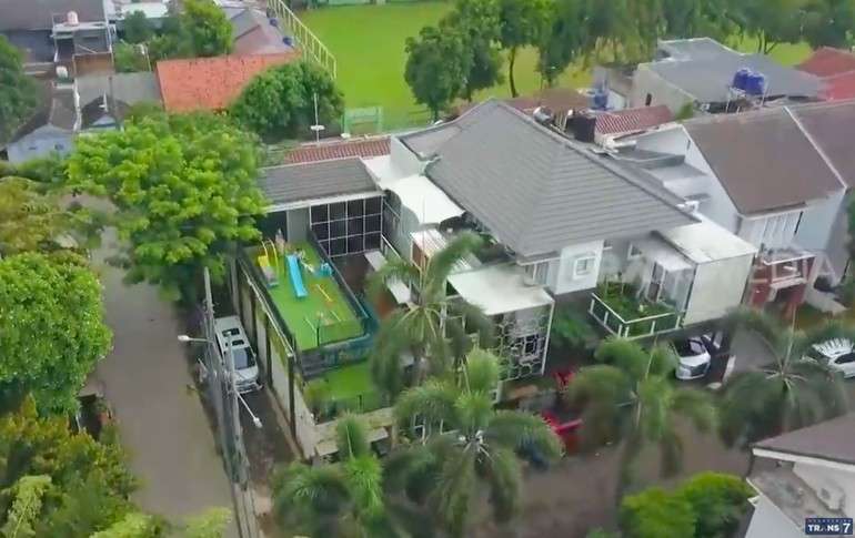 Adu Mewah 10 Rumah Artis ‘Sultan’ Dilihat dari Drone, Milik Prilly Latuconsina Bikin Melongo!