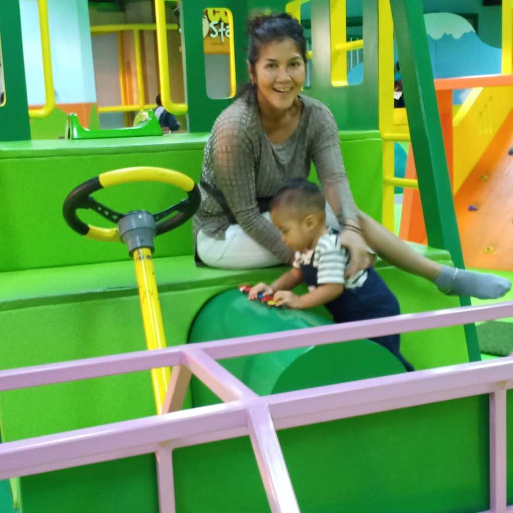 Ingat Lella Angraini? Dulu Bintang Film ‘Hot’ Kini Nasibnya Berubah Drastis, Lihat 7 Potretnya!