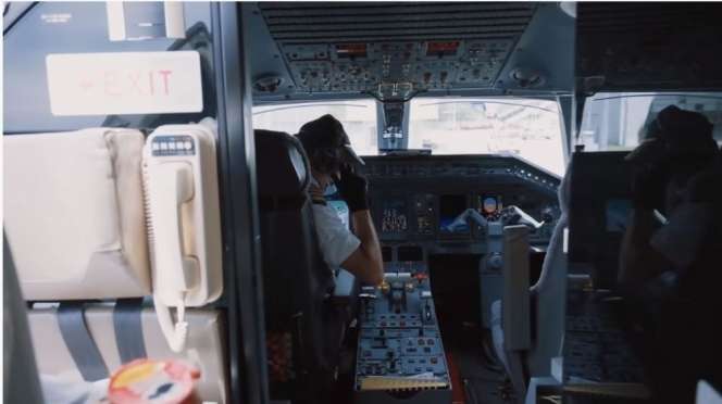 10 Potret Mewahnya Isi Jet Pribadi Milik Juragan99, Toiletnya Bikin Fuji Melongo!