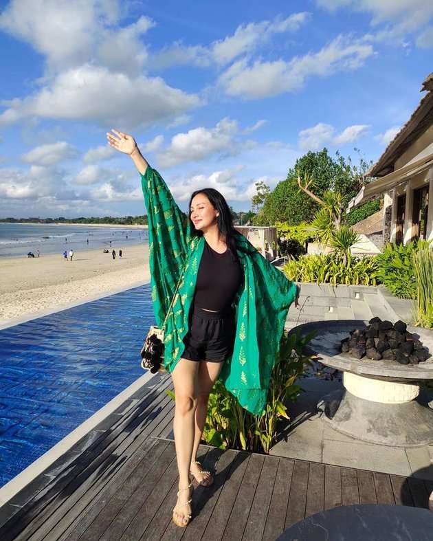 8 Potret Tata Cahyani Mantan Istri Tommy Soeharto yang Jarang Tersorot!