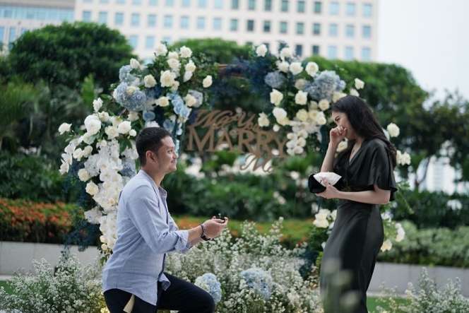 5 Potret Romantis Jessica Tanoesoedibjo dan Jonathan Natakusuma, Netizen Sebut Paras Mereka Jadi Tanda