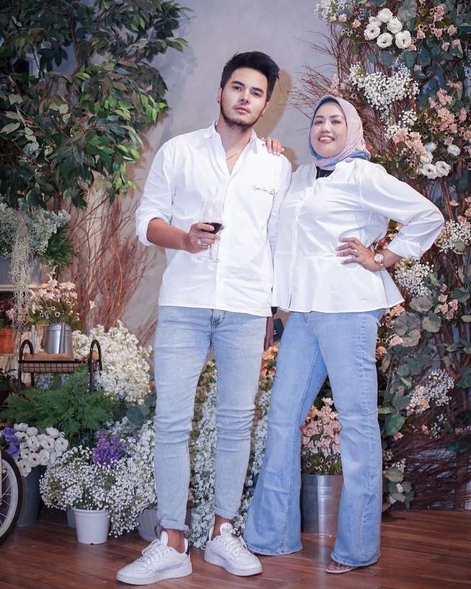 Pekerjaan Jarang Disorot, 12 Suami Artis ‘Sultan’ Ini Ternyata Bukan Orang Sembarangan