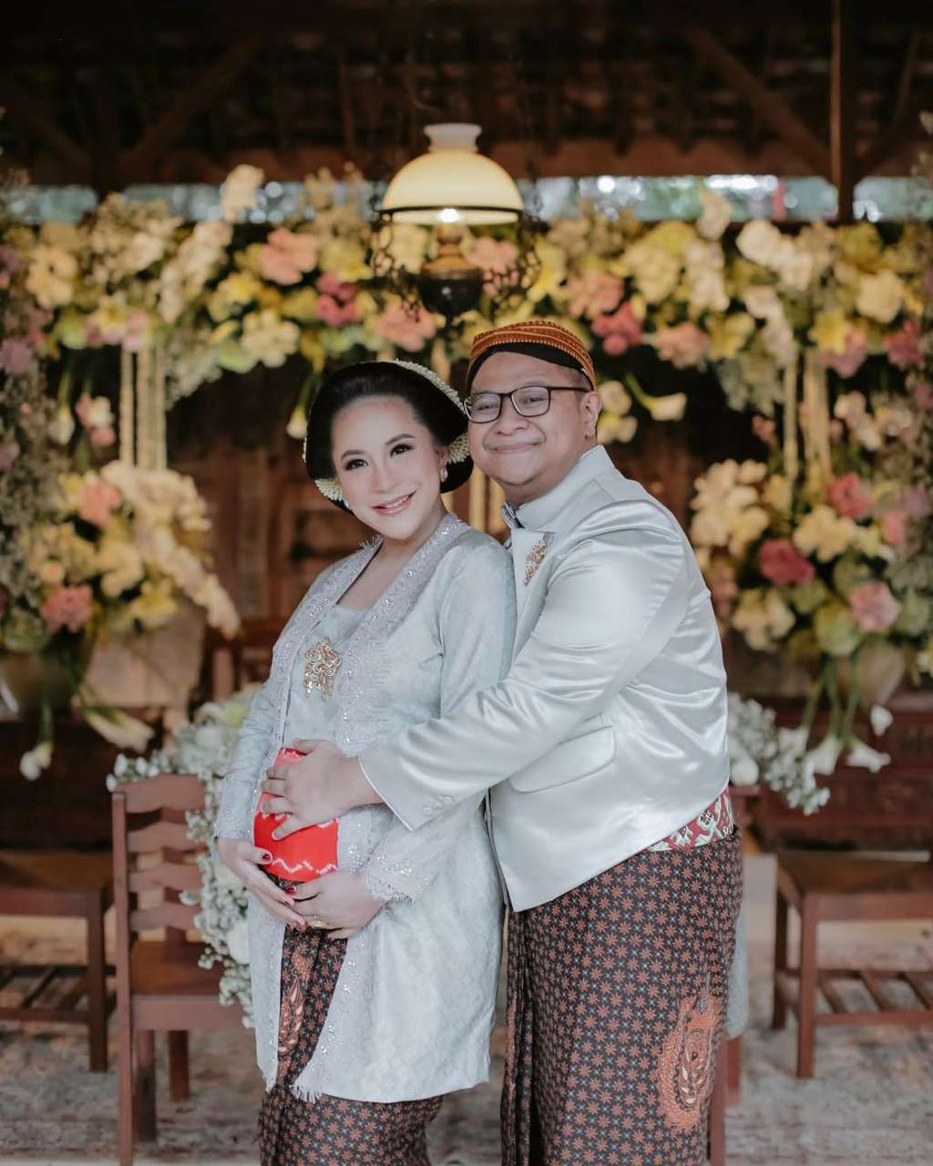 Pekerjaan Jarang Disorot, 12 Suami Artis ‘Sultan’ Ini Ternyata Bukan Orang Sembarangan