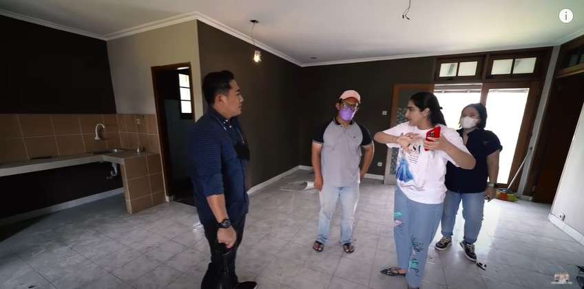 Penampakan Pabrik 'Uang' Milik Anang Hermansyah dan Ashanty, Ada Lapangan Futsal!