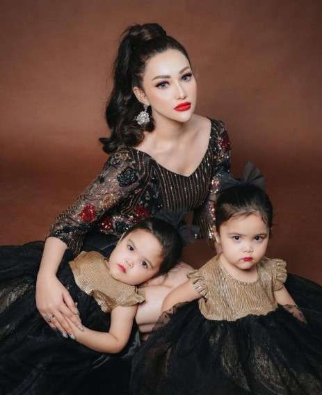 Ingat Cristina Laws? Istri Polisi yang Wajahnya Bak Barbie Hidup, Mukanya Jadi Berubah, Begini Penampilannya Sekarang