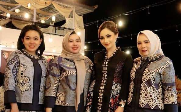 Ingat Cristina Laws? Istri Polisi yang Wajahnya Bak Barbie Hidup, Mukanya Jadi Berubah, Begini Penampilannya Sekarang