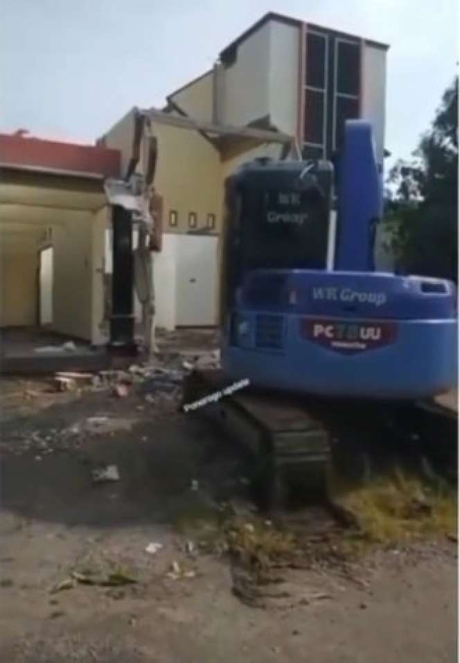 Istri di Ponorogo Murka Lihat Sang Suami Selingkuh, Pilih Hancurkan Rumah Bernilai Ratusan Juta!