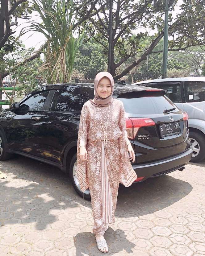 Sosok Sebernanya Alca Octaviani, Hijaber yang Bikin Bintang Emon Luluh Kesengsem