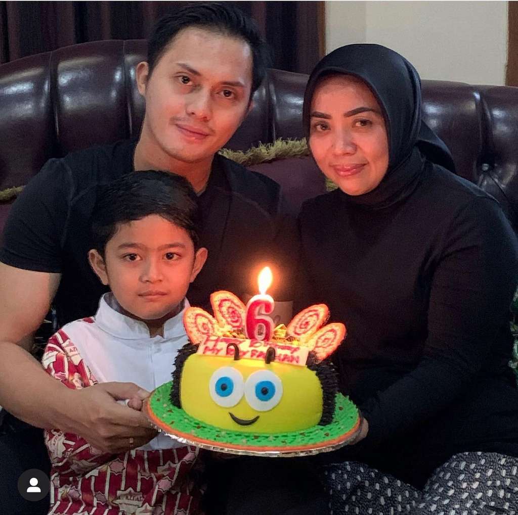 Potret Gantengnya Anak Nassar & Muzdalifah kini Sudah Beranjak Gede 