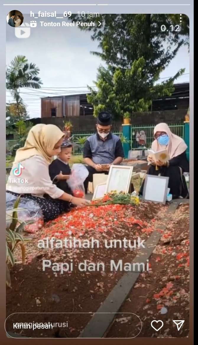 10 Potret Gala Sky Pertama Kali Ziarah ke Makam Vanessa Angel-Bibi, Sorot Matanya Bikin Haru!