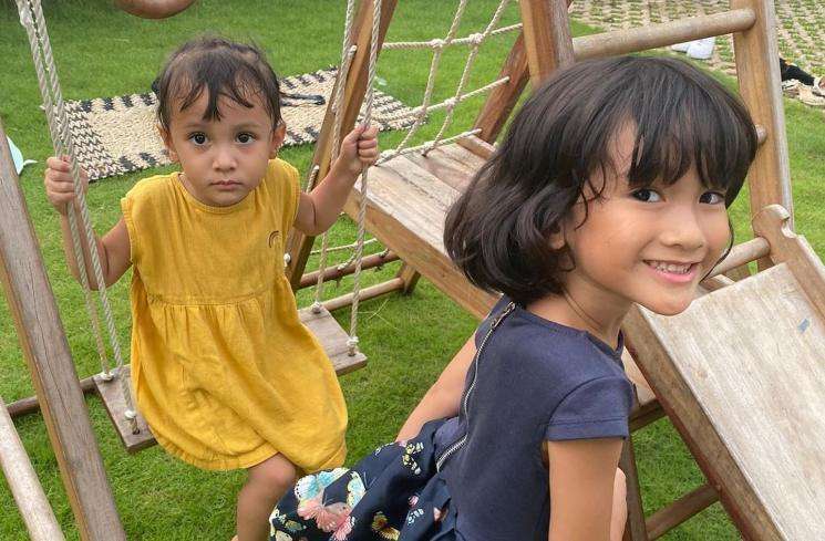 Potret 5 Anak Artis Keturunan Batak, Calon Artis Masa Depan