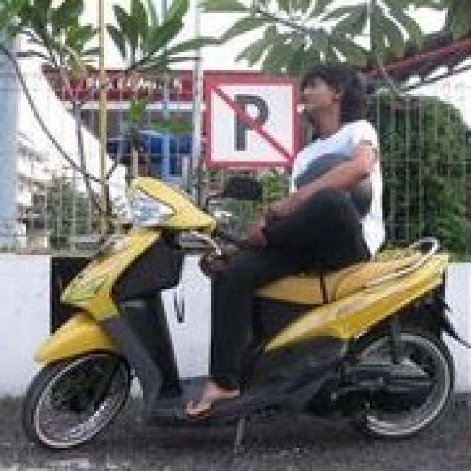 10 Foto Transformasi Tom Liwafa ‘Crazy Rich Surabaya’, Dari Penjual Stiker Kini Jadi Sultan!