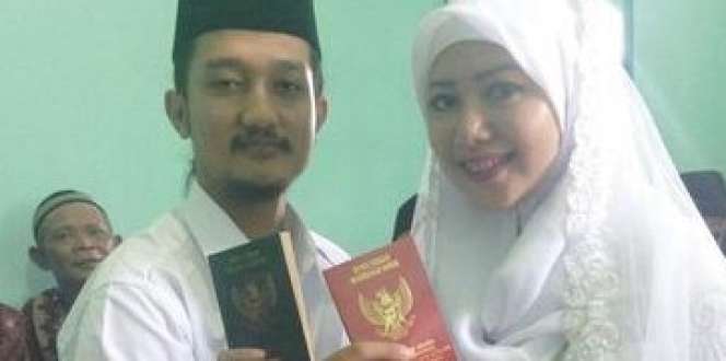10 Foto Transformasi Tom Liwafa ‘Crazy Rich Surabaya’, Dari Penjual Stiker Kini Jadi Sultan!