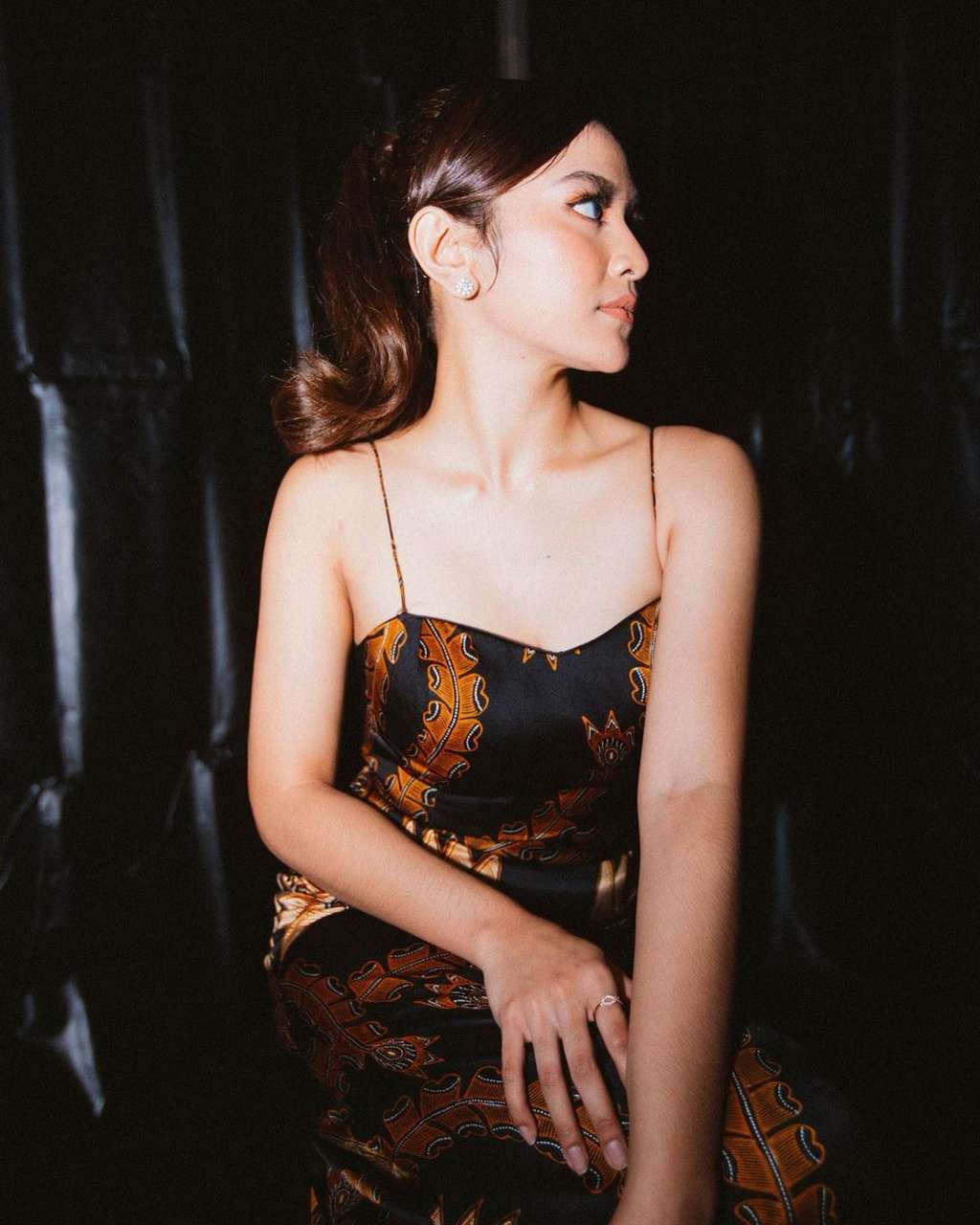 10 Potret Cantiknya Mahalini Raharja, Pacar Baru Rizky Febrian Pesonanya Bikin Meleleh