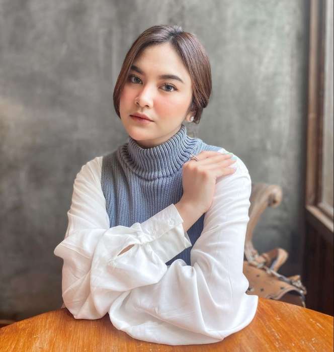 10 Potret Cantiknya Mahalini Raharja, Pacar Baru Rizky Febrian Pesonanya Bikin Meleleh