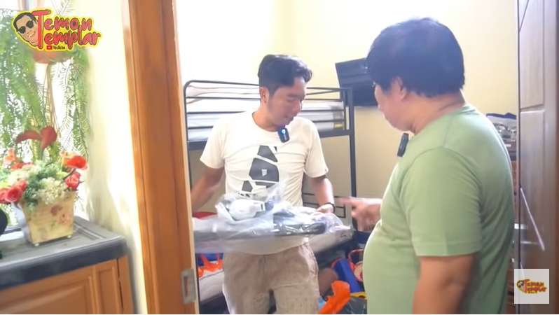 10 Potret Kondisi Rumah Udin Penyok yang Jarang Tersorot, Ada Lemari dari Beton!