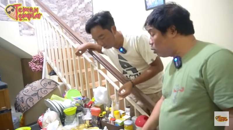 10 Potret Kondisi Rumah Udin Penyok yang Jarang Tersorot, Ada Lemari dari Beton!